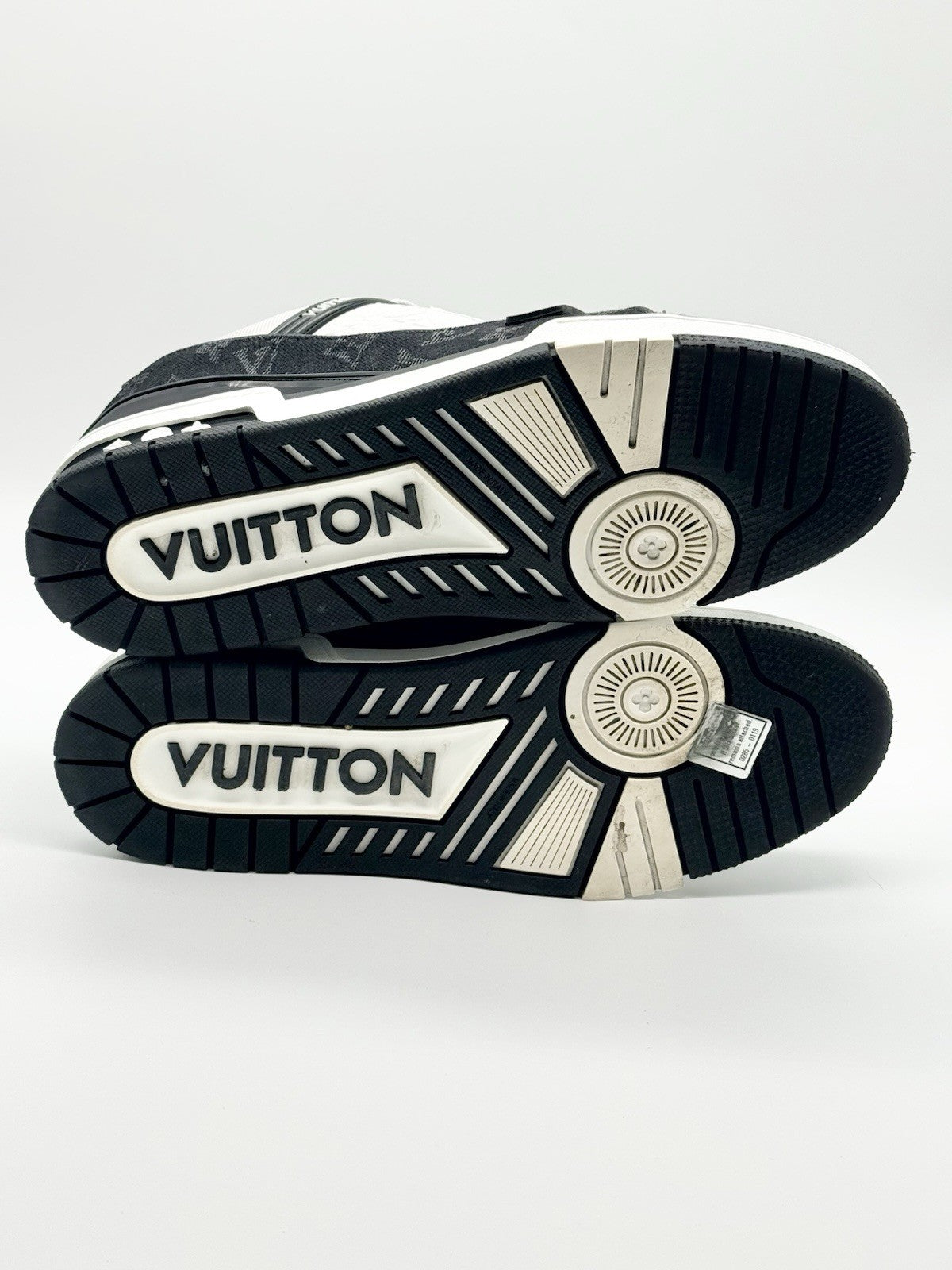 Size 11.5 - Louis Vuitton Trainer Low Black