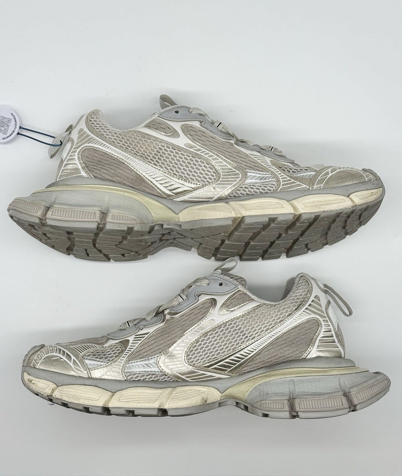 Size 10 - Balenciaga 3XL Sneaker Worn-Out - Light Beige