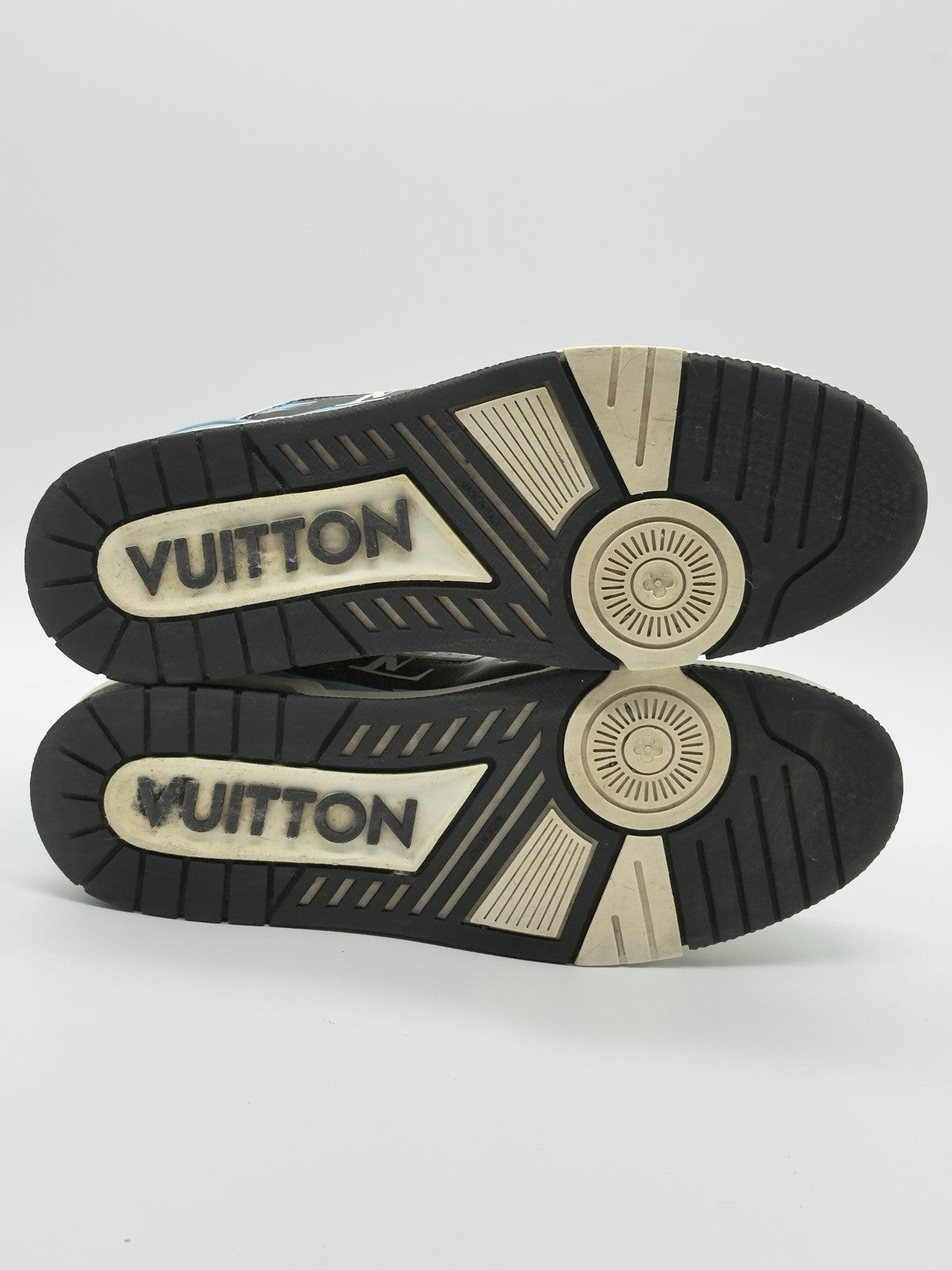 Size 10 - Louis Vuitton Trainer Low White Blue Black