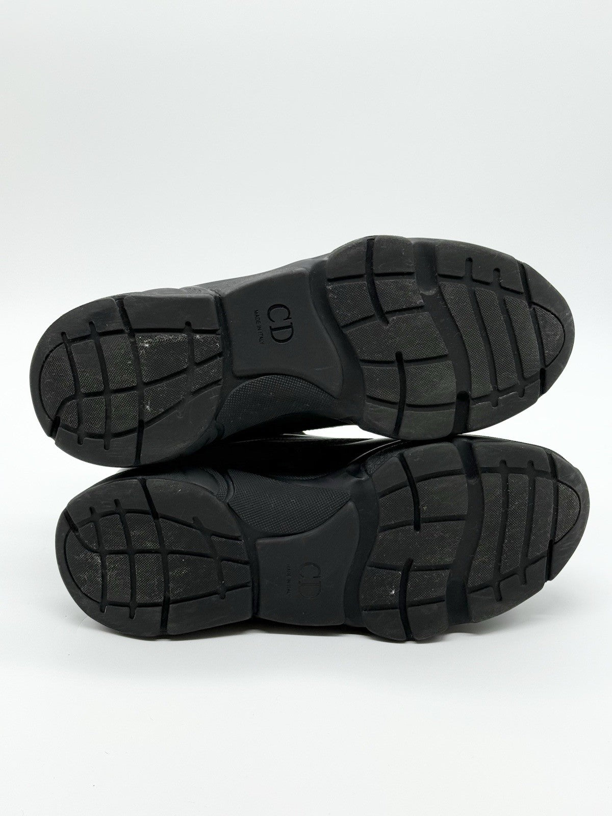 Size 9 - Dior B22 Black Reflective