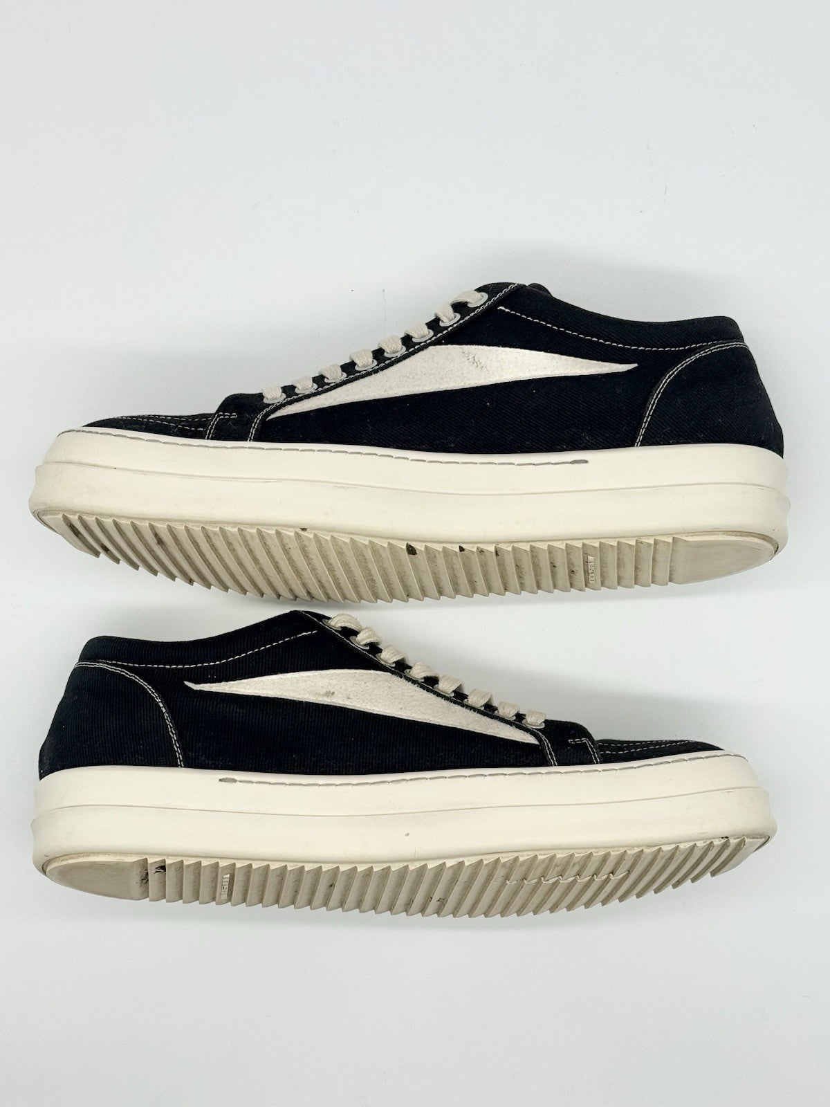 Size 10 - Rick Owens DRKSHDW Vintage Low Black Milk