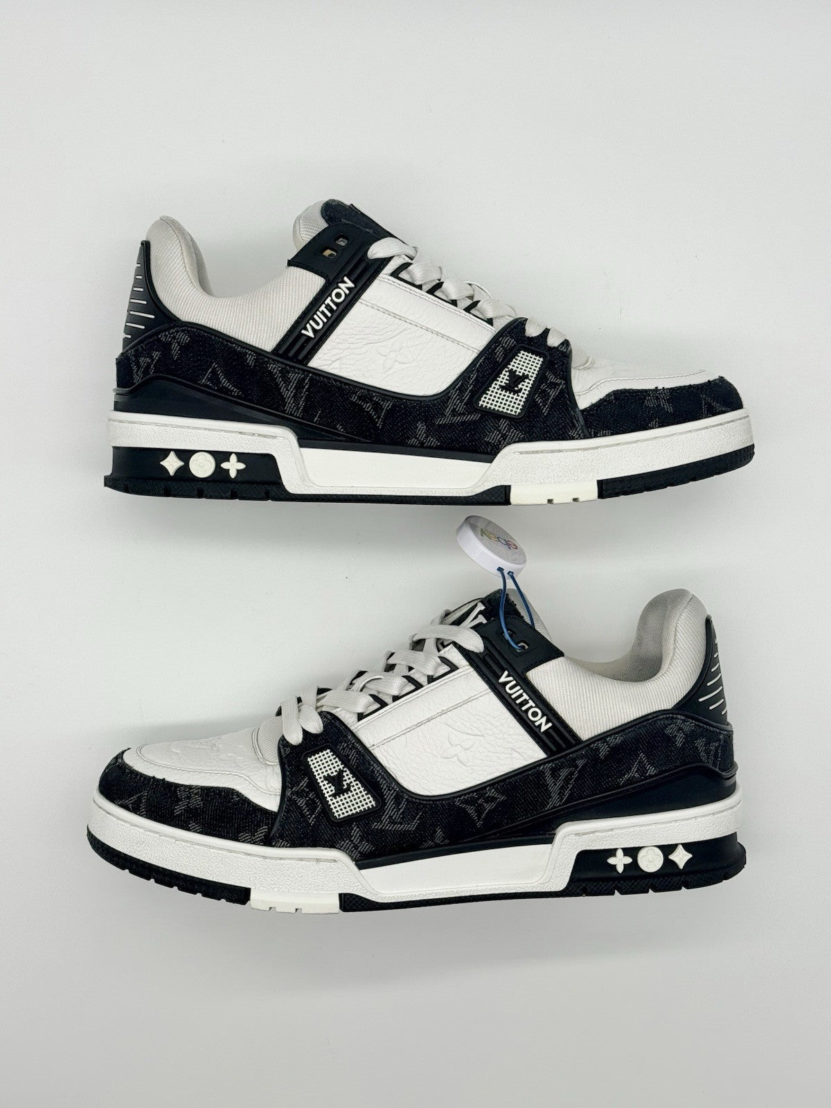 Size 8 - Louis Vuitton Trainer Low Black