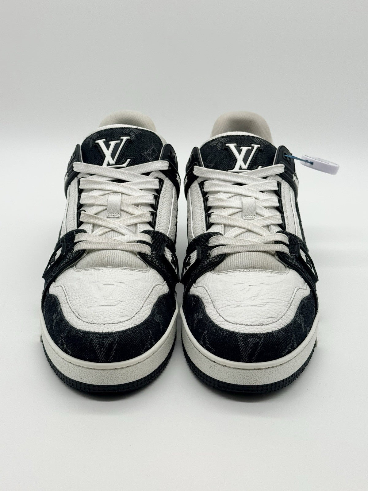 Size 9.5 - Louis Vuitton Trainer Low Black