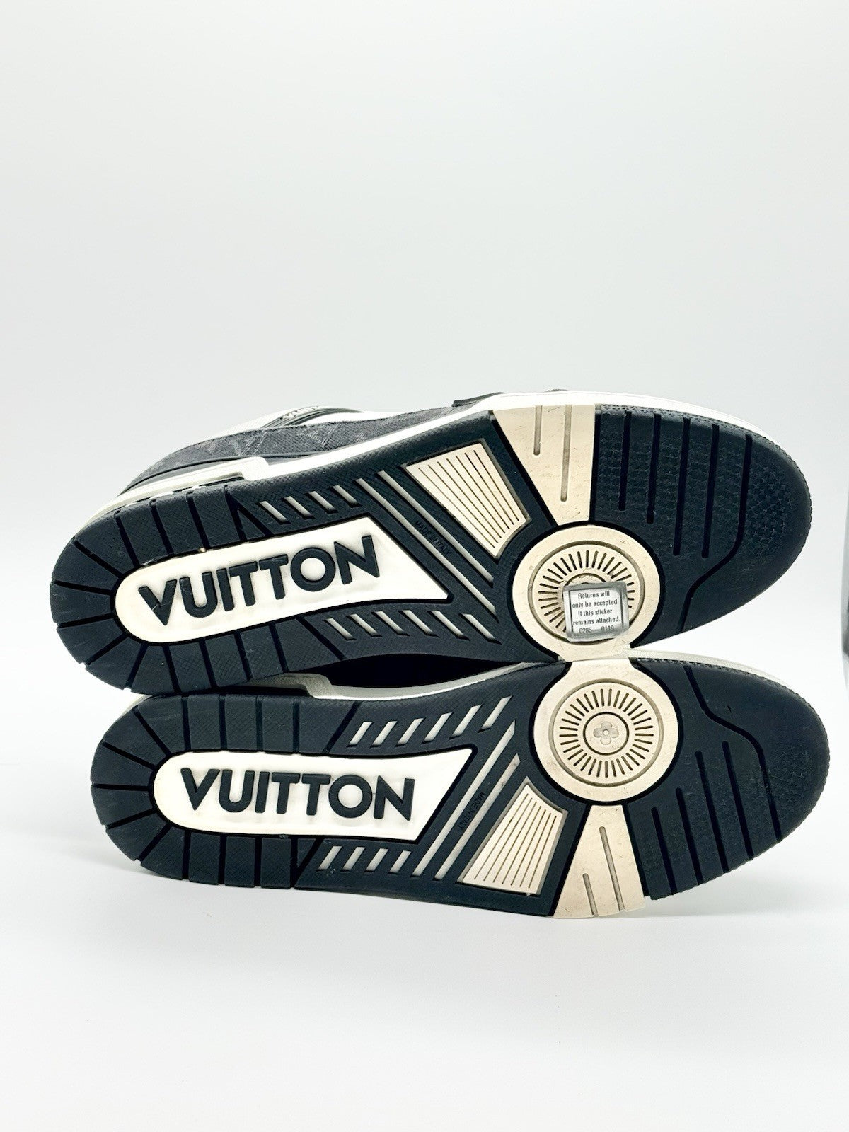 Size 10.5 - Louis Vuitton Trainer Low Black