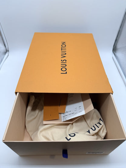 Size 9.5 - Louis Vuitton Trainer Low Black