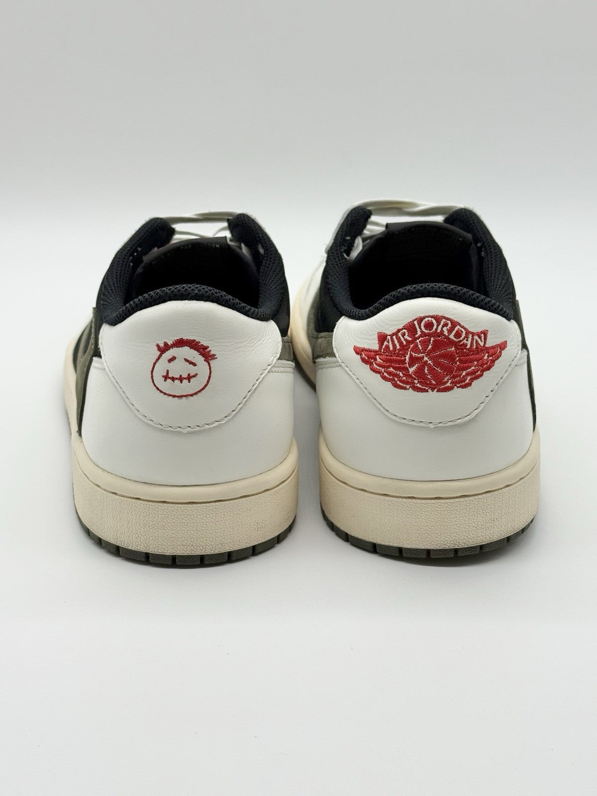 Size 12m/13.5w - Jordan 1 Retro OG x Travis Scott Low Olive