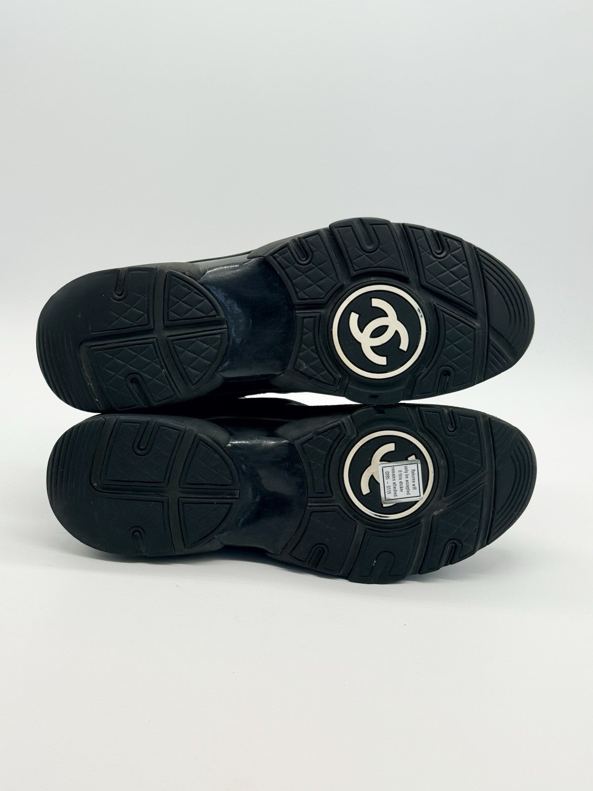 Size 10 - CHANEL CC Logo Low Black