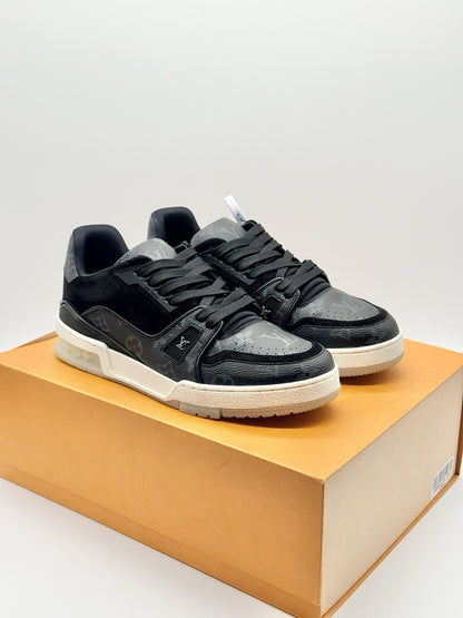 WORN ONCE Size 7 - Louis Vuitton Trainer Black Monogram