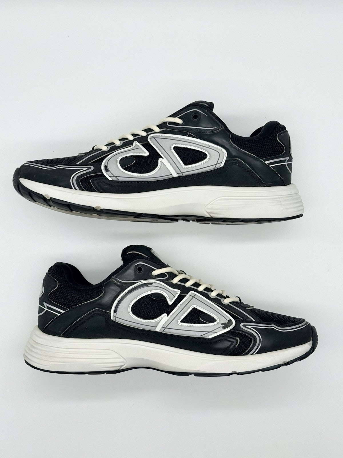 Size 11 - Dior B30 Reflective Black And White