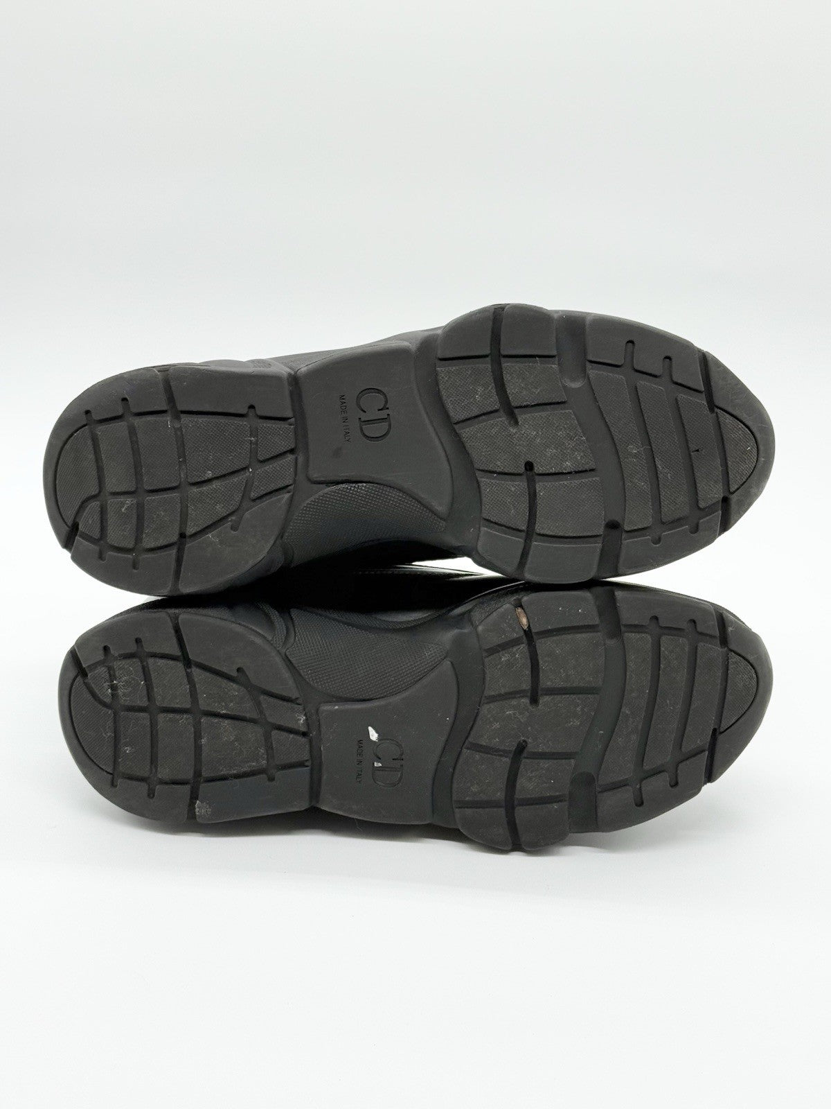 Size 8 - Dior B22 Black Reflective