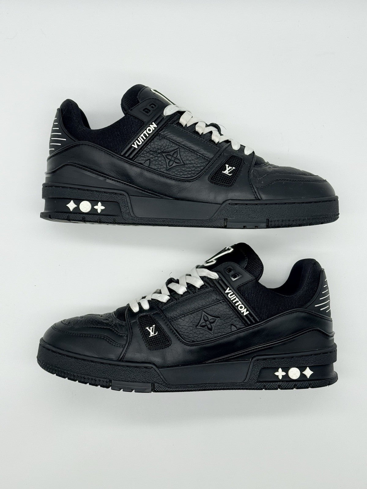Size 8 - Louis Vuitton Trainer Black