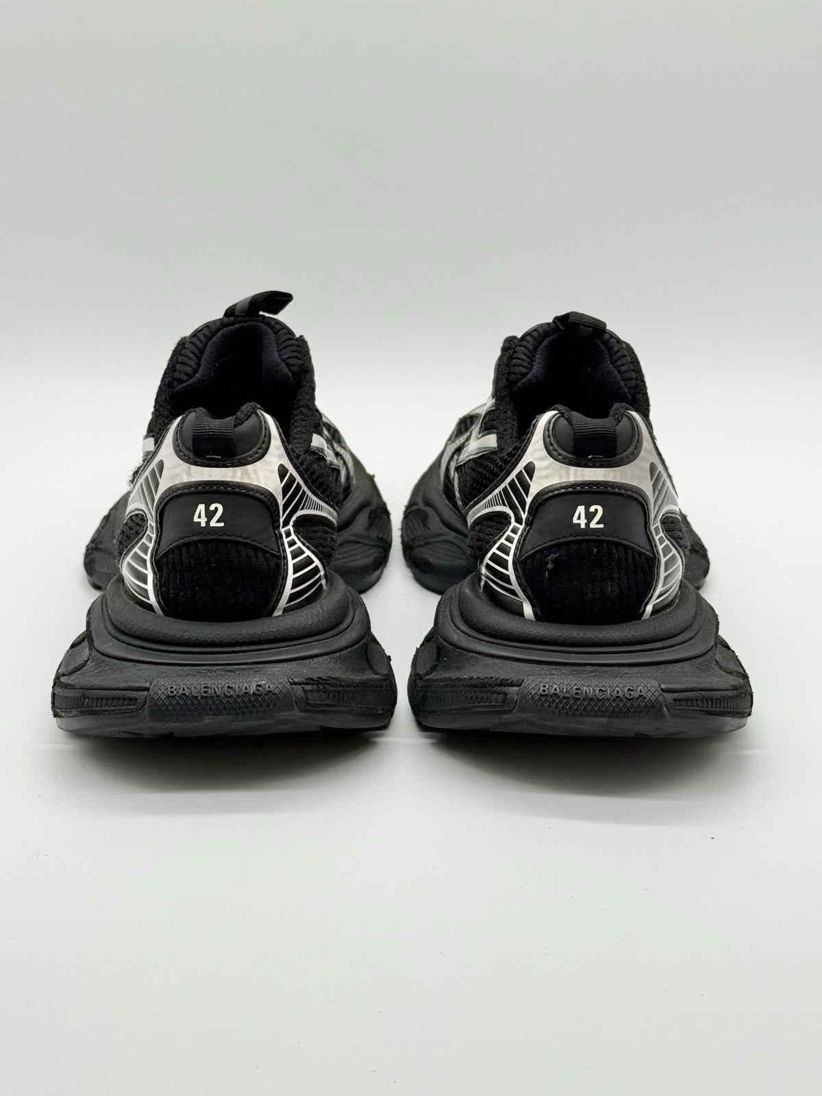 Size 9 - Balenciaga 3XL Sneaker Worn-Out - Black