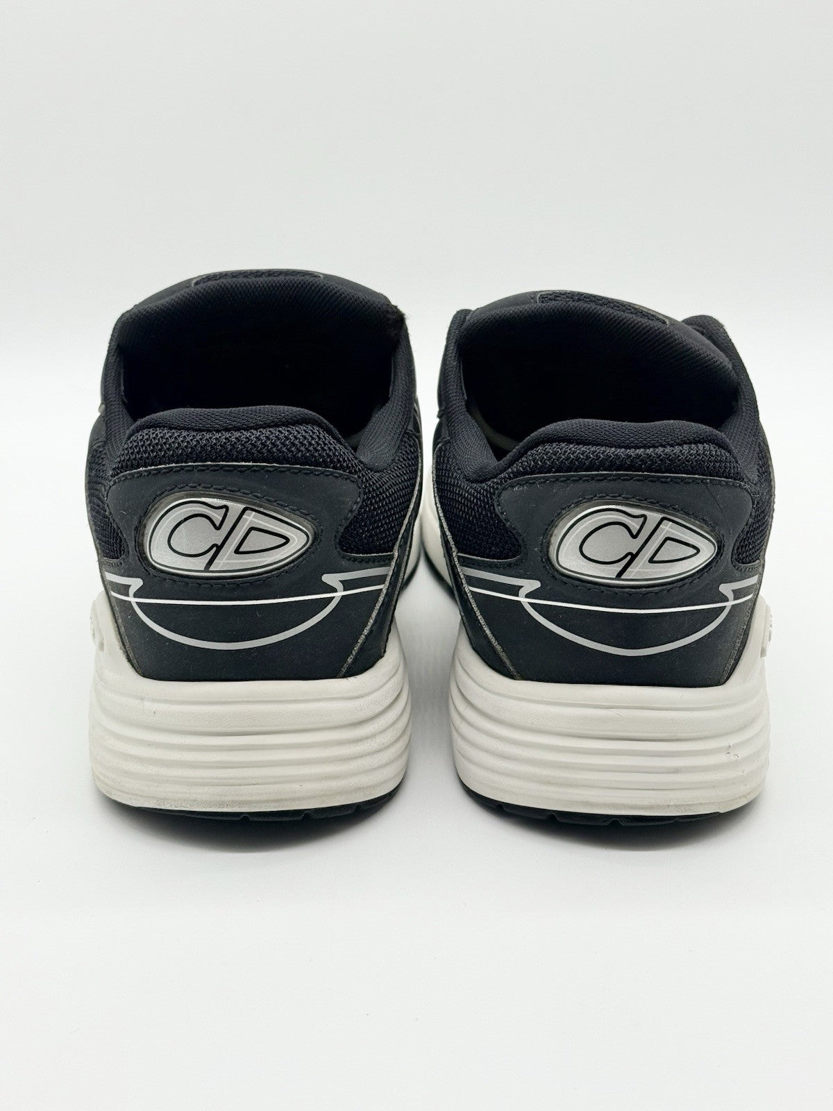Size 11 - Dior B30 Reflective Black And White