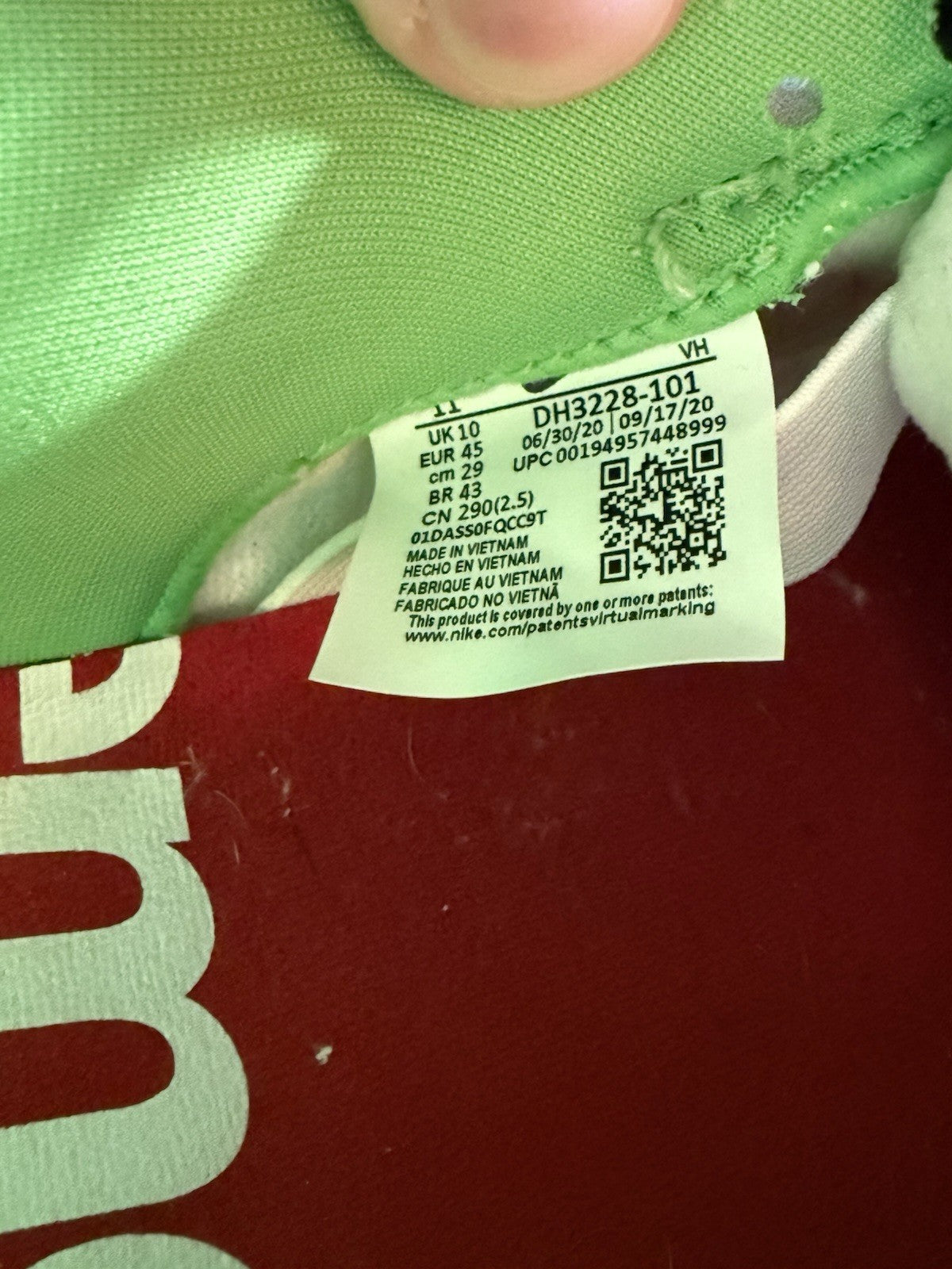 Size 11 - Supreme x Nike Dunk OG SB QS Low Mean Green