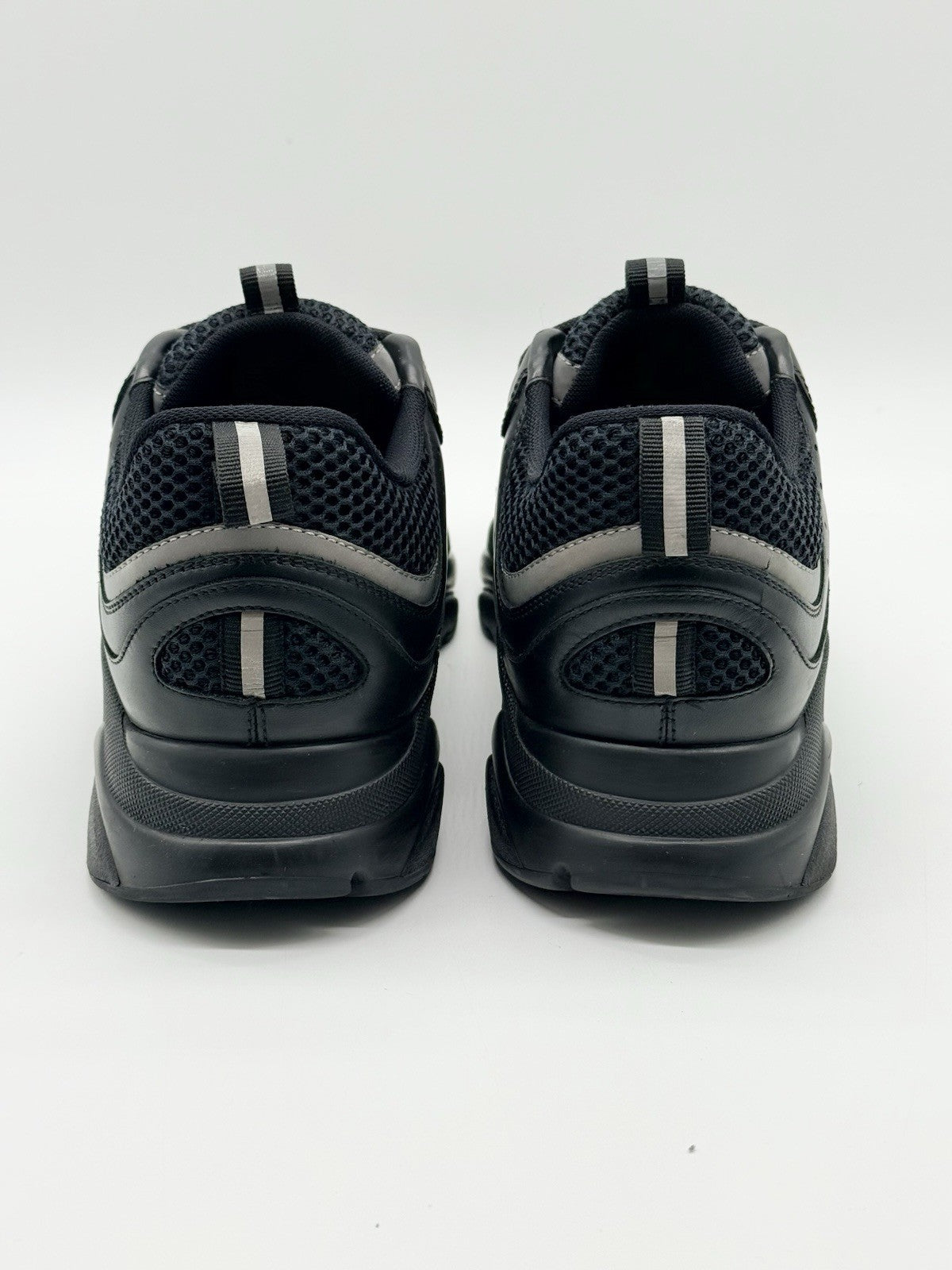 Size 8 - Dior B22 Black Reflective