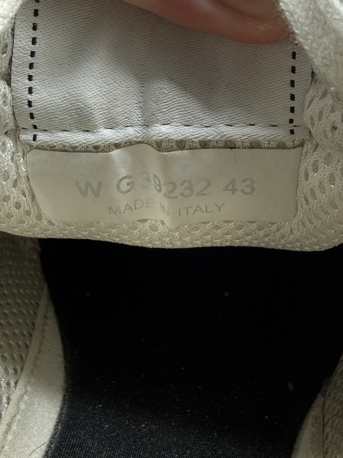 Size 10 - CHANEL CC Embossed Logo Black White