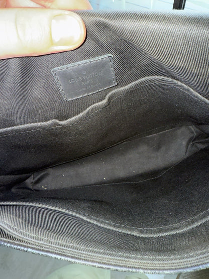 Louis Vuitton District PM Messenger Bag Damier Graphite Canvas