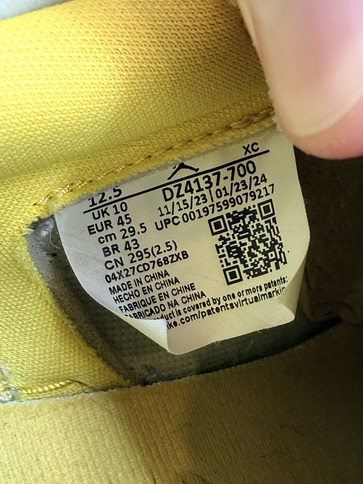 Size 11m/12.5w - Travis Scott x Air Jordan 1 Retro OG SP Low Canary