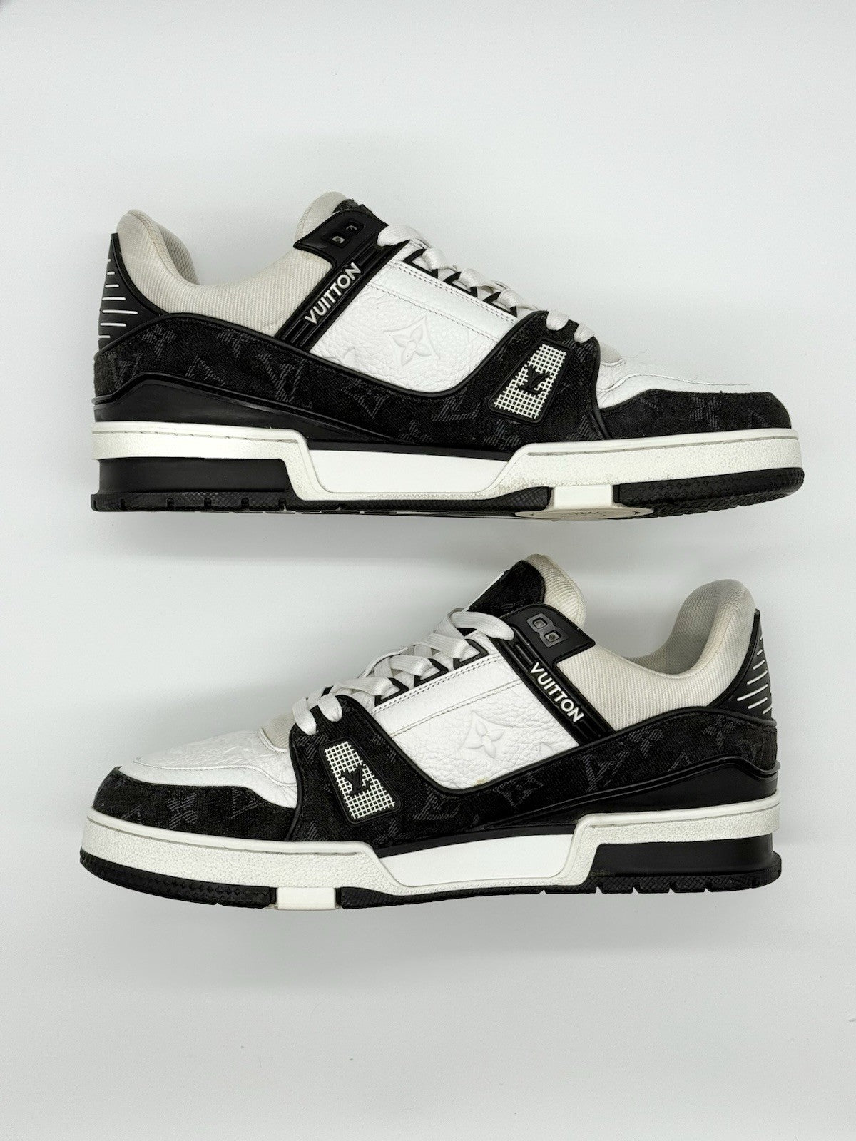 Size 8 - Louis Vuitton Trainer Low Black