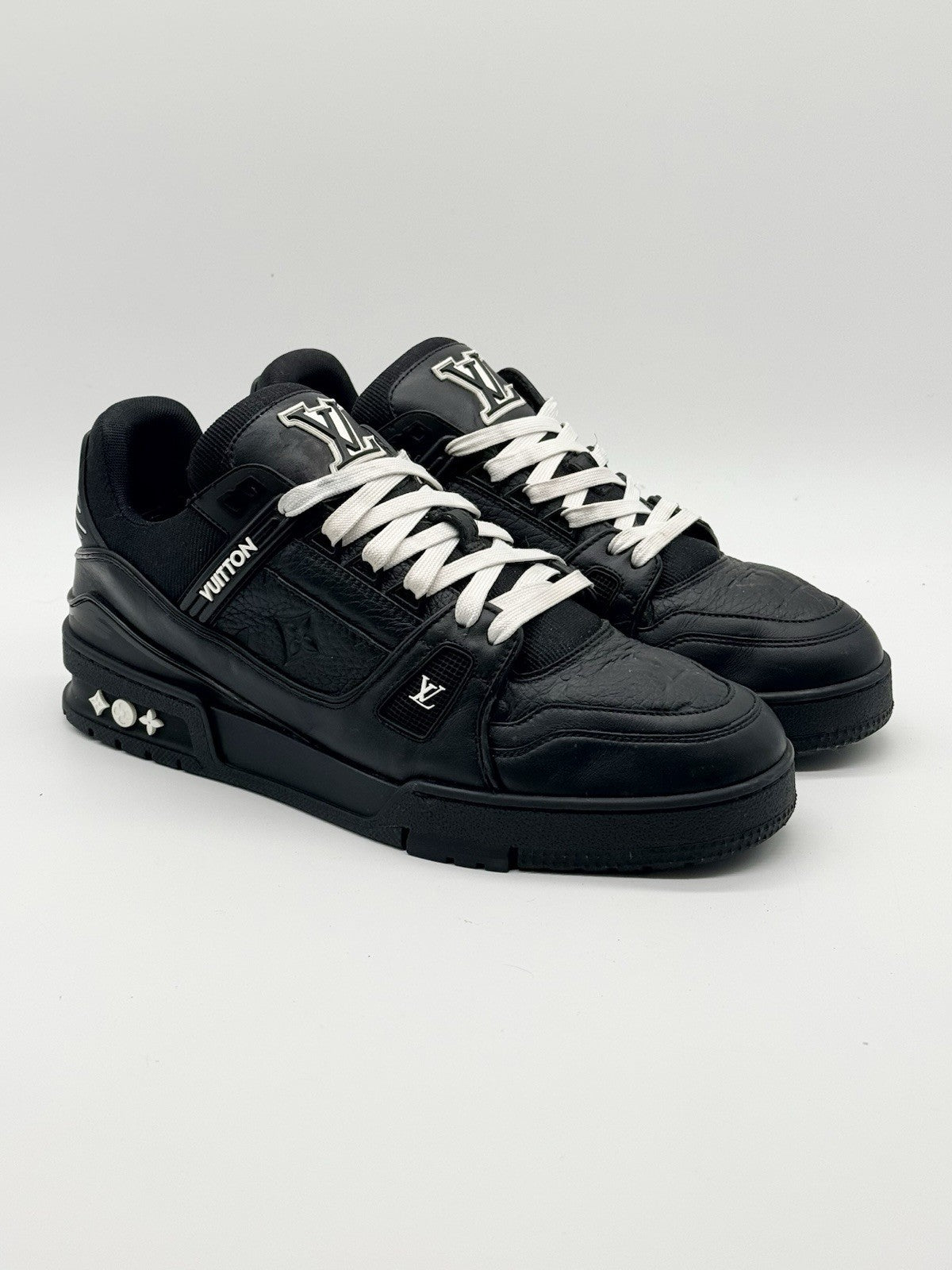 Size 8 - Louis Vuitton Trainer Black