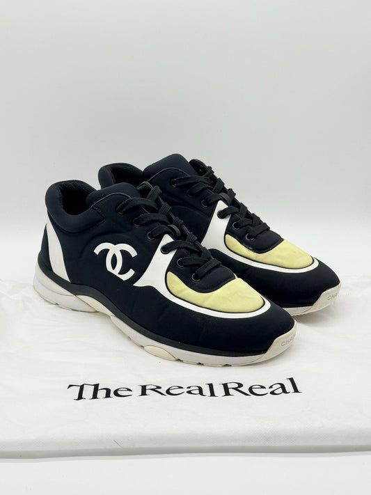 Size 10 - CHANEL CC Logo Low Black Green