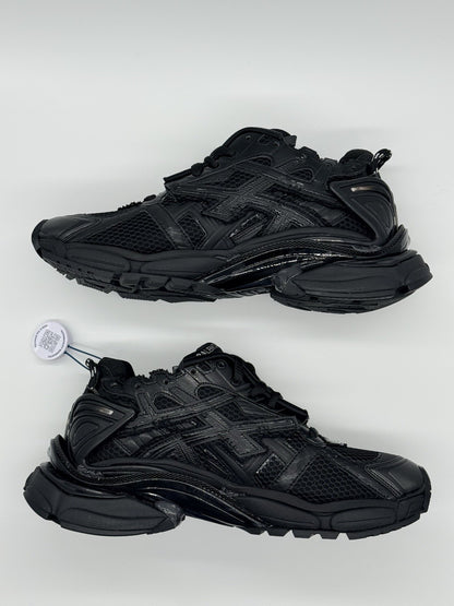 BRAND NEW Size 10 - Balenciaga Runner Sneaker Black