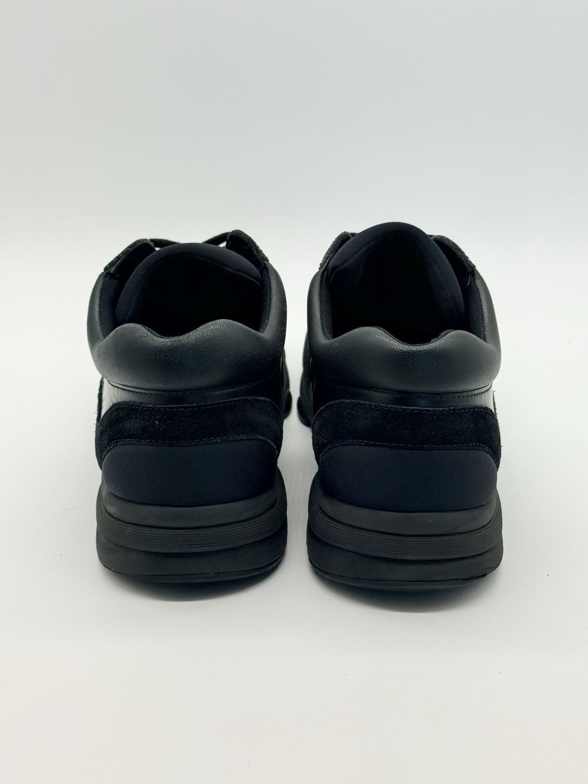 Size 10 - CHANEL CC Logo Low Black