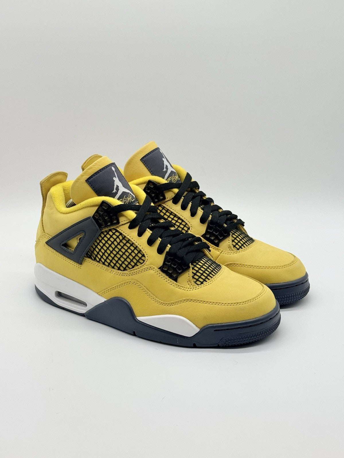 Size 9 - Jordan 4 Retro Mid Lightning