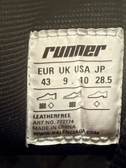 BRAND NEW - Size 10 Balenciaga Runner Black White