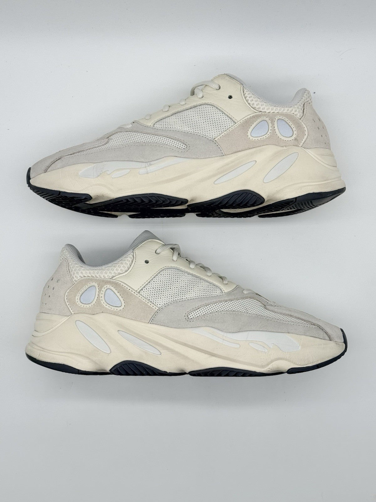 Size 11.5 - adidas Yeezy Boost 700 Low Analog