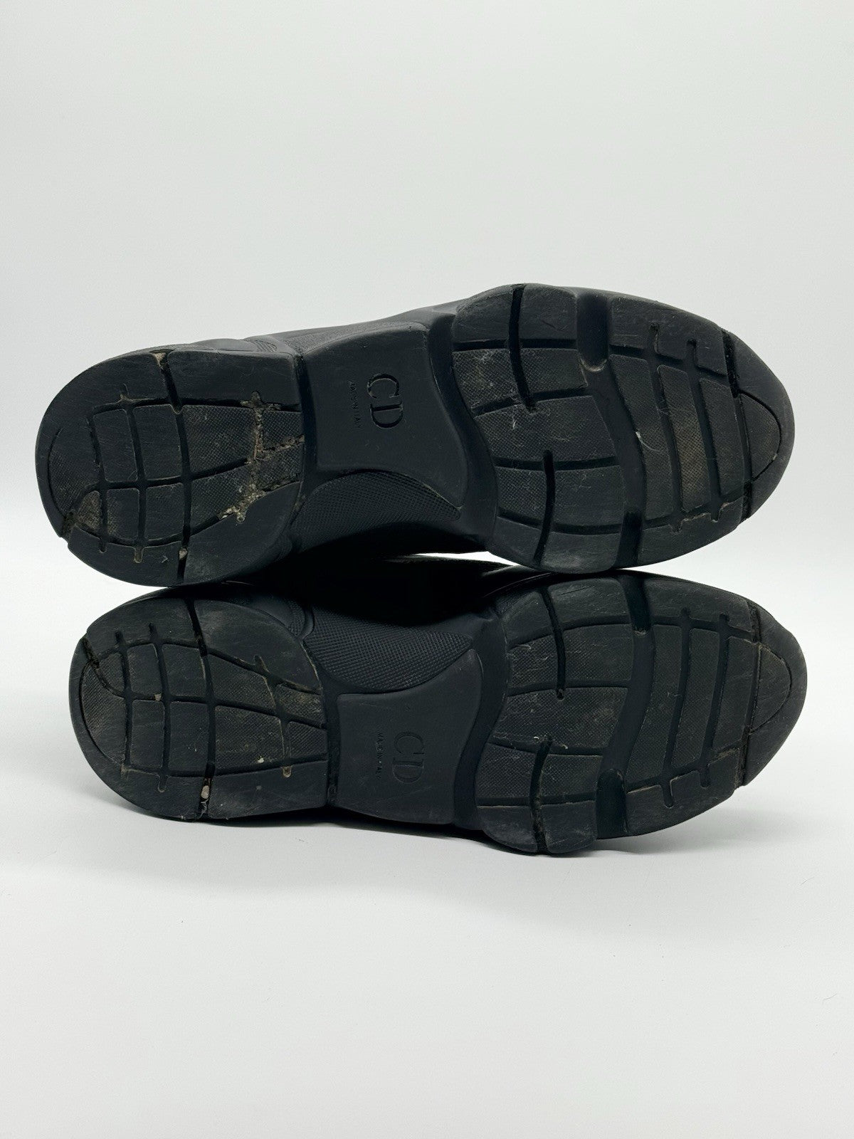 Size 9 - Dior B22 Black Reflective