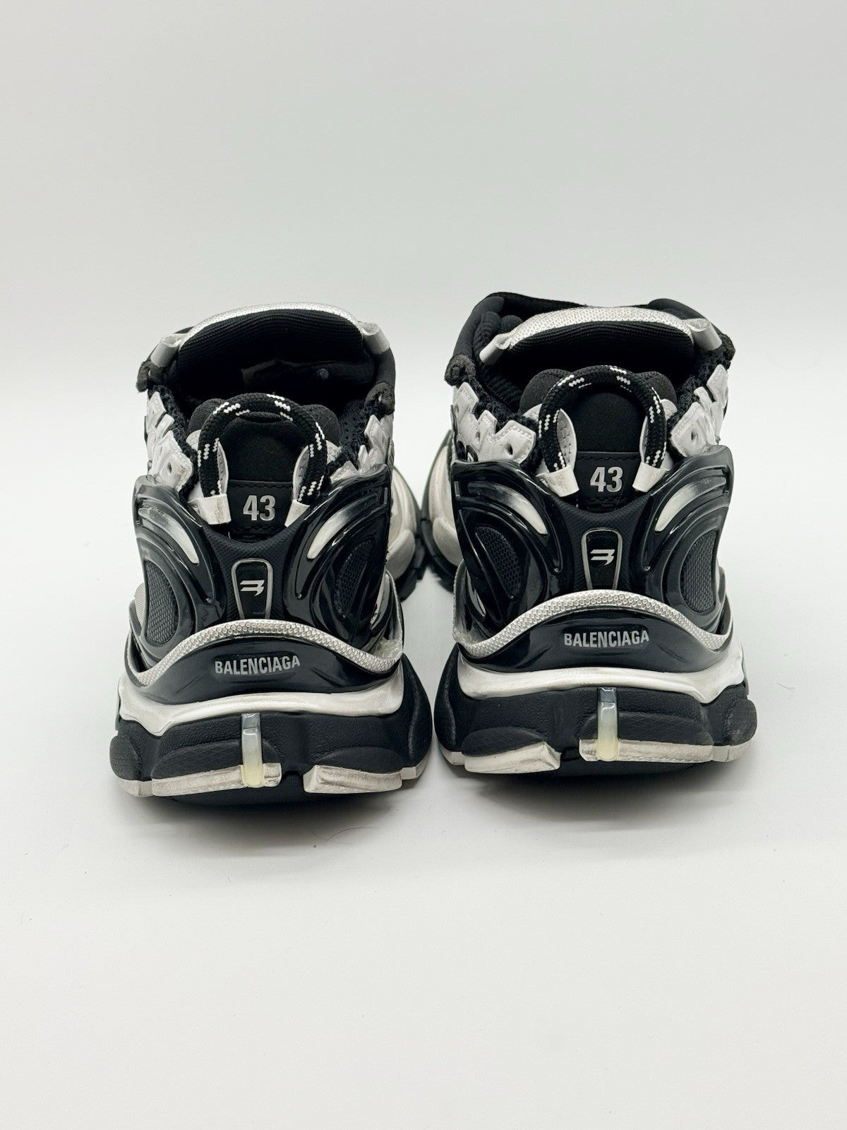 BRAND NEW - Size 10 Balenciaga Runner Black White