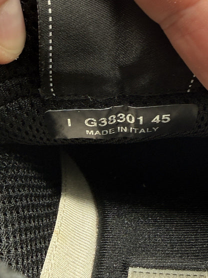 Size 12 - Chanel CC Logo Sneaker White Black