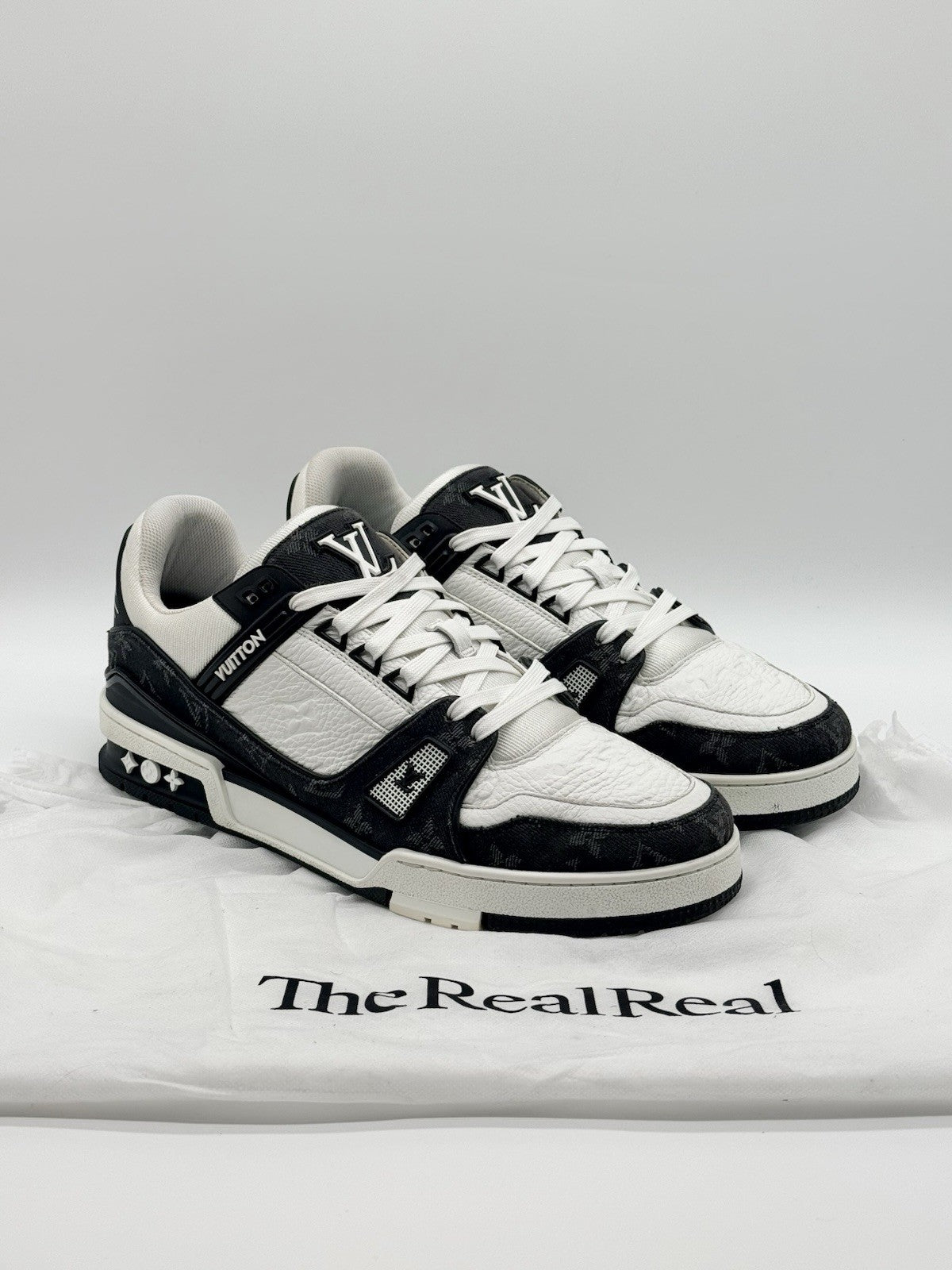 Size 10.5 - Louis Vuitton Trainer Low Black