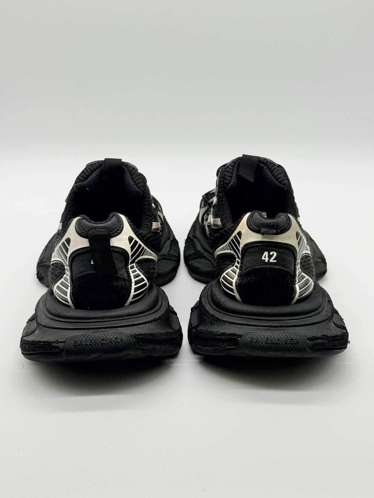 Size 9 - Balenciaga 3XL Sneaker Worn-Out - Black
